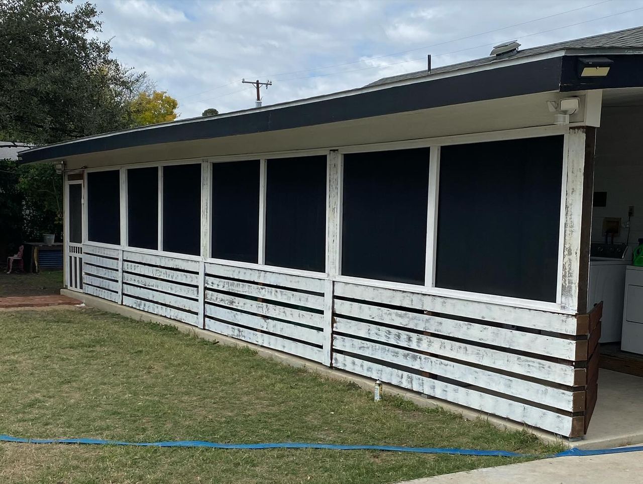 Enclosed patio screen room
