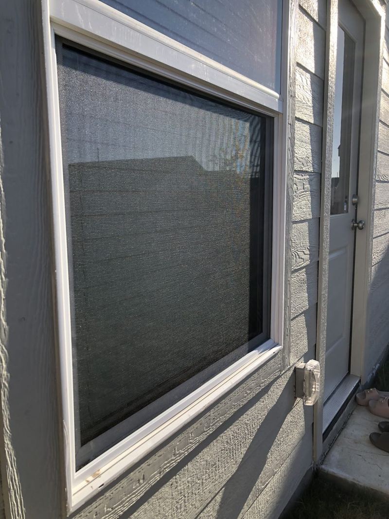 Fine mesh mosquito screen detail